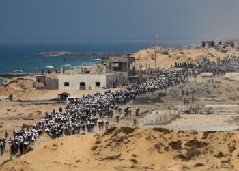 Israel anuncia pausas diarias de 10 horas de sus ataques en Gaza; construirán tubería de agua desde Egipto