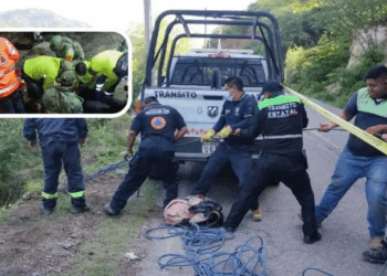Mueren siete personas tras caída de autobús a río en Guerrero
