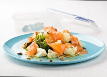 Sabor nórdico para días calurosos: el salmón de Noruega refresca el verano