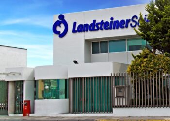 Con deuda millonaria y más de 400 juicios, Landsteiner Scientific conserva contratos públicos