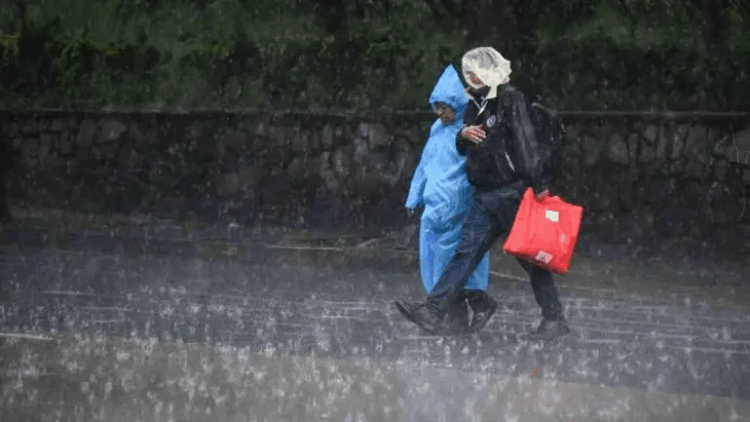 Alerta Amarilla en todas las alcaldías de CDMX por lluvias fuertes y granizo