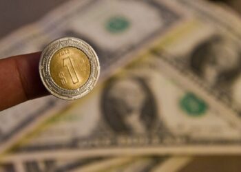 Peso se recupera y avanza