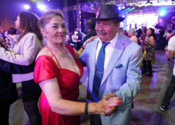 Fundación OCESA celebra a las personas adultas mayores con su tradicional baile Festejando a los Grandes