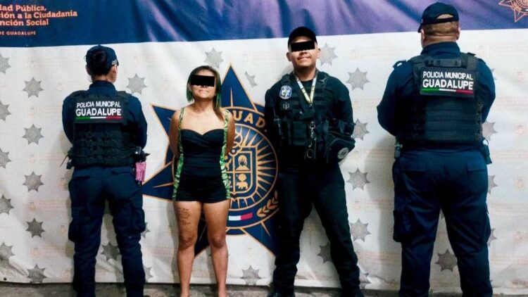 Detienen a joven que se hacía pasar por policía en Nuevo León