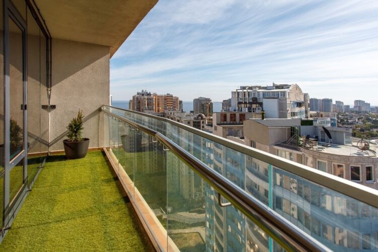 Pasto sintético: el secreto para una terraza moderna y funcional