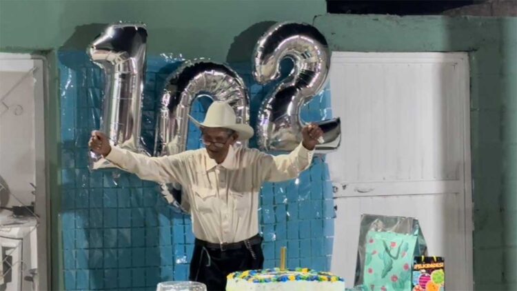 El “Tío”, habitante más longevo de Monclova, festeja sus 102 años