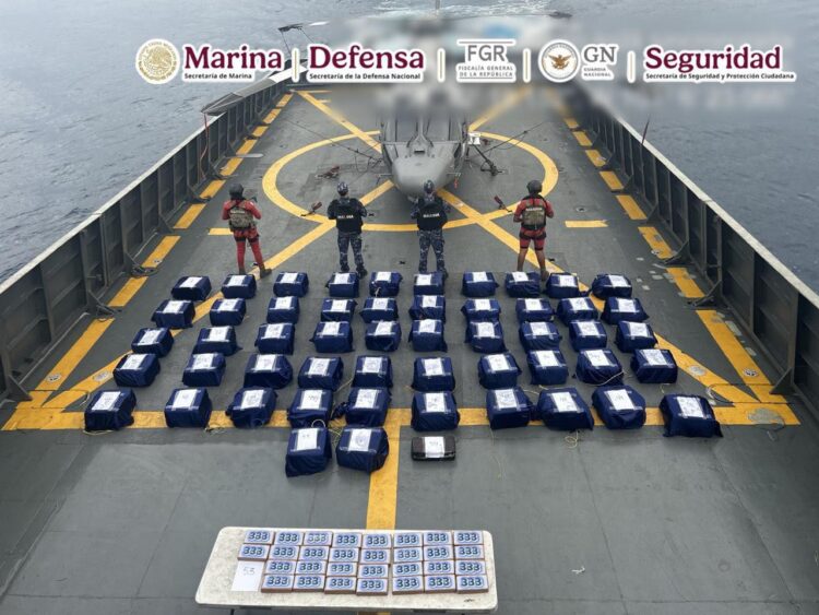 Semar asegura 1.6 toneladas de cocaína en costas de Guerrero