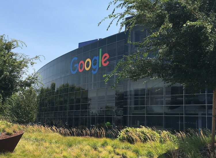UE multa a Google con 3 mil 450 mdd por prácticas antimonopolio en publicidad tecnológica