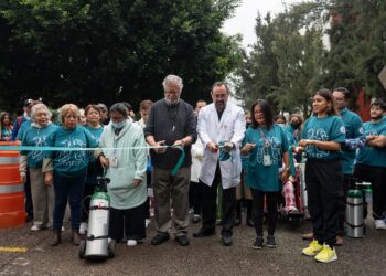 INER conmemora el Día Mundial de la Fibrosis Pulmonar con caminata para pacientes y familiares