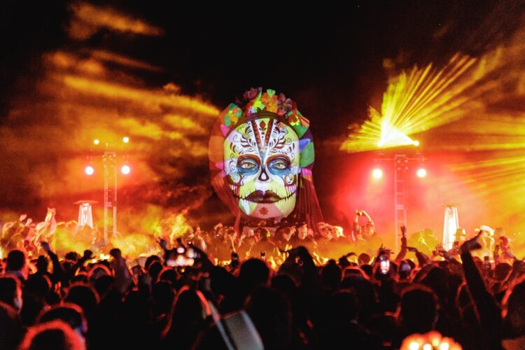 TIERRA DE LOS MUERTOS, EL FESTIVAL QUE CONVIERTE A OAXACA EN ALTAR MAYOR DEL MUNDO