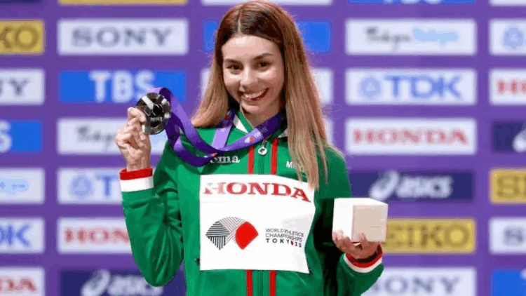 Alegna González rompe récord y conquista medalla de plata mundial en Tokio