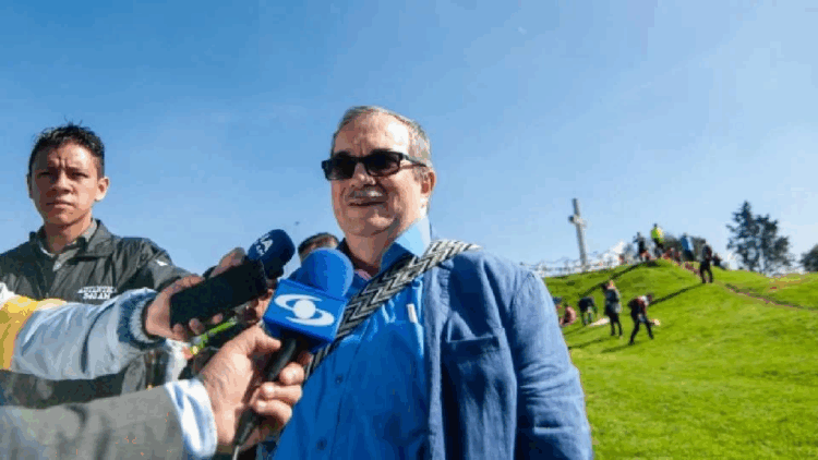 Sentencian por primera vez a exlíderes de las FARC en Colombia; no irán a prisión