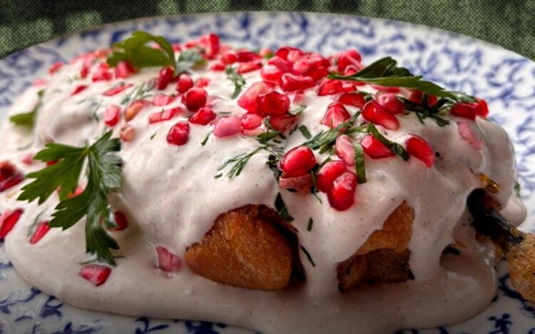 Chef José Sanchéz de Chapulín celebra septiembre con chile en nogada y helado de nogada