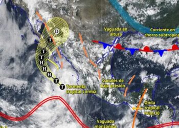 Lorena podría intensificarse a huracán; ocasionarán lluvias muy fuertes