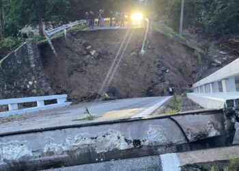 Inundaciones y derrumbes dejan incomunicadas varias comunidades en Chiapas