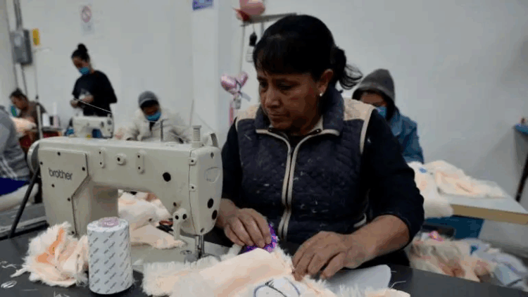 Se orientan mujeres más a actividades no remuneradas: Inegi