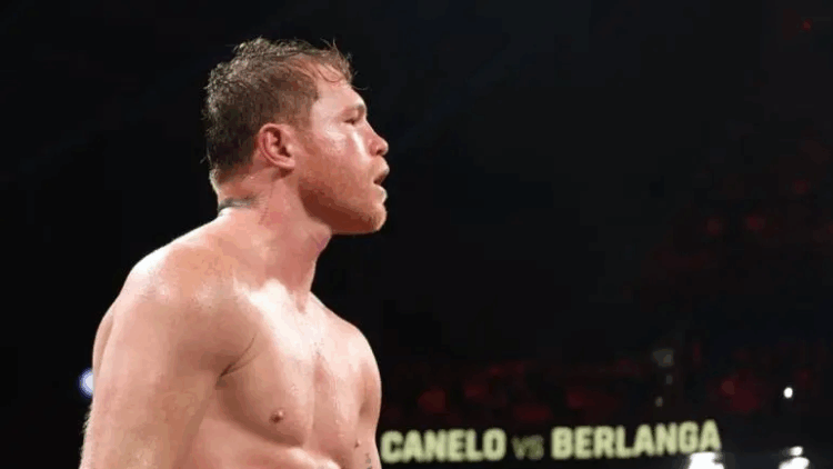 ‘Canelo’ Álvarez cae en el ranking y David Benavidez lo reta a subir de peso