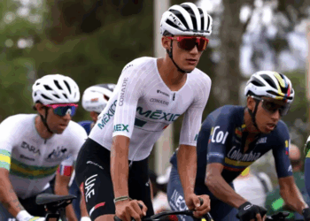 Isaac del Toro ya es el segundo máximo ganador del ciclismo mundial en 2025