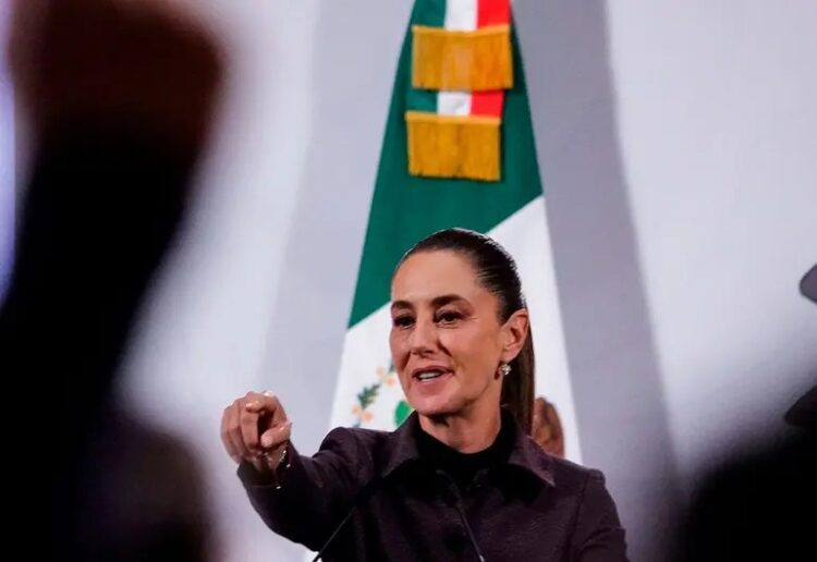 Plantea Sheinbaum a diputados federales corrección a Ley de Amparo