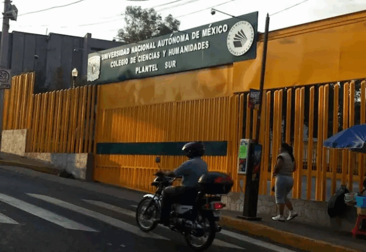 Padres en CCH Sur aceptan ‘con reservas’ respuesta de la UNAM