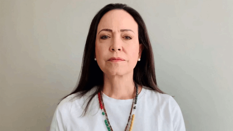 Por lucha democrática en Venezuela, dan Nobel de la Paz a Machado