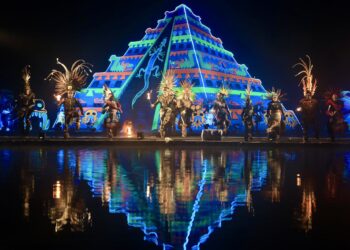 El mejor festival de Día de Muertos de México: Festival de la Luz y de la Vida Chignahuapan 2025