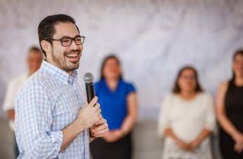 Avanza firme municipio de Santiago, NL: De la Peña Marroquín