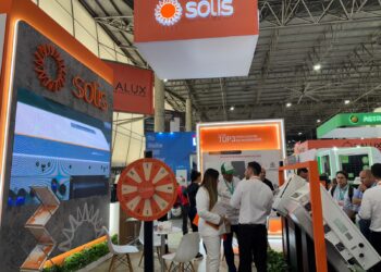 SOLIS PRESENTA EL INVERSOR HÍBRIDO SOLARATOR DE 125 KW EN EXPOSOLAR COLOMBIA 2025