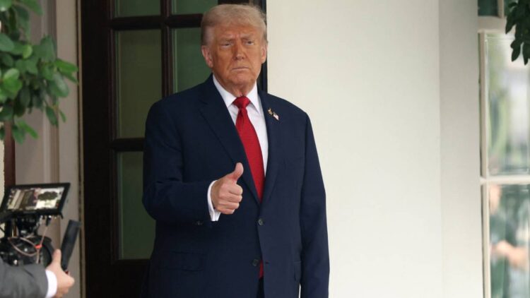 Trump y Congreso cobran mientras miles de trabajadores quedan sin quincena