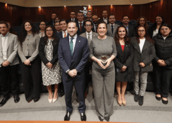 Diálogo cercano con empleadores, necesario para construir un país más próspero: Kenia López Rabadán