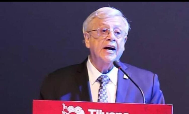 Cuestionan ciudadanos vínculos de empresario con personas señaladas por EU