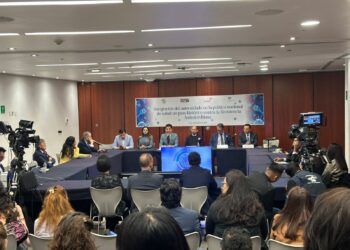 Senado analiza ordenar que instituciones de salud promuevan cultura de autocuidado