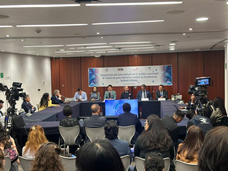 Senado analiza ordenar que instituciones de salud promuevan cultura de autocuidado