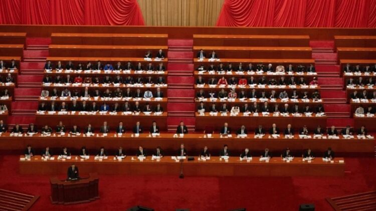 Dan cadena perpetua a exlíder legislativo en China tras recibir sobornos por más de 16 millones de dólares