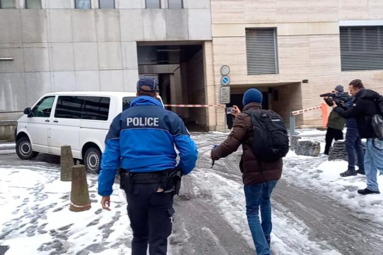 Detenido copropietario de bar que se incendió en Suiza; fue puesto en prisión preventiva