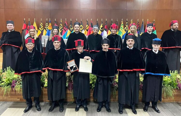 UAG otorga Doctorado Honoris Causa al Dr. Arturo Cherbowski
