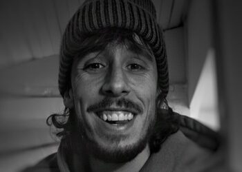 Javi Robles refuerza su vínculo con México con el lanzamiento de “Después puede que sea tarde”