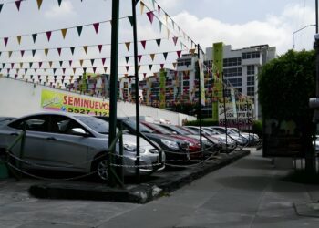 Adjudica Órgano de Administración Judicial 571 vehículos a proveedor consentido