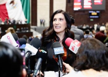No sirve a los mexicanos una Constitución que no los beneficia en su día a día: Kenia López Rabadán