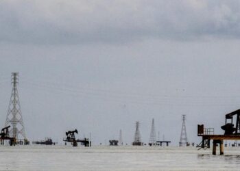 India comprará petróleo a Venezuela, no a Irán, afirma Trump