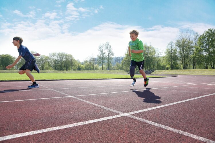 Correr por la vida: alianzas que transforman el cáncer infantil. El arte de disfrutar con estilo y sentido.